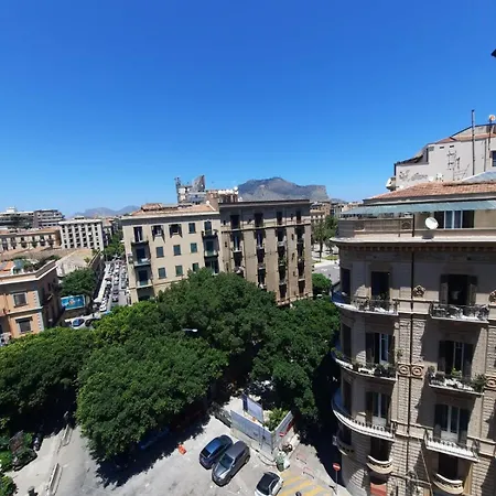 Le Di Via Meccio 4* Palerme