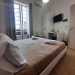 Le Di Via Meccio 3*