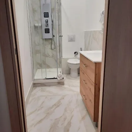 Le Di Via Meccio 3*
